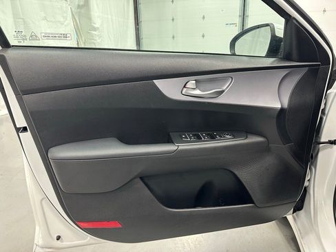 Used 2024 Kia Forte LXS image 8