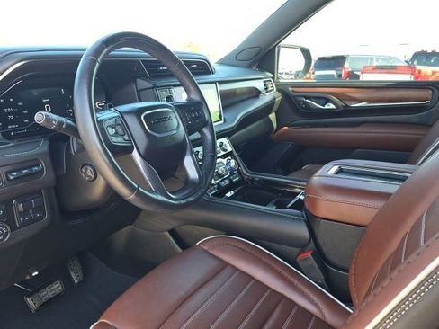 Used 2024 GMC Yukon Denali Ultimate image 27