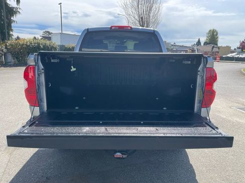 Used 2018 Toyota Tundra Platinum image 4