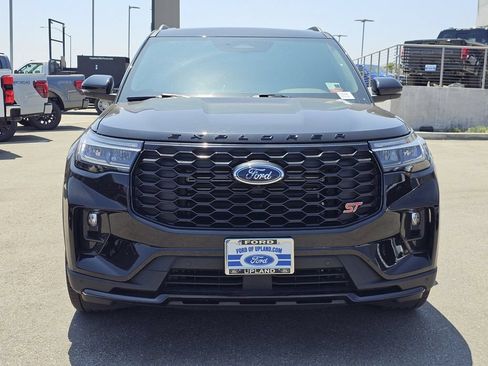 Used 2025 Ford Explorer ST w/ Sun And Sound Package AWD/4WD image 2