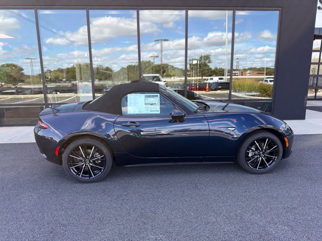 New 2026 MAZDA MX-5 Miata Grand Touring w/ Weather Package RWD image 2
