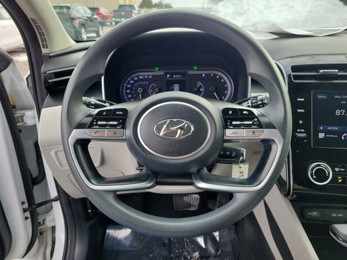 Used 2023 Hyundai Tucson SE image 21
