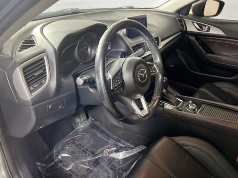 Used 2018 MAZDA MAZDA3 Touring image 9