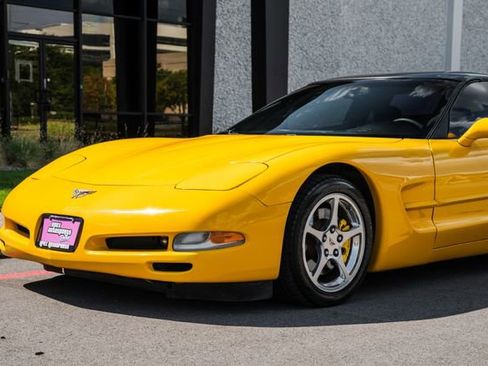 Used 2003 Chevrolet Corvette Coupe w/ Preferred Equipment Group image 59