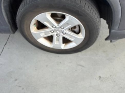 Used 2024 Honda Pilot LX image 4