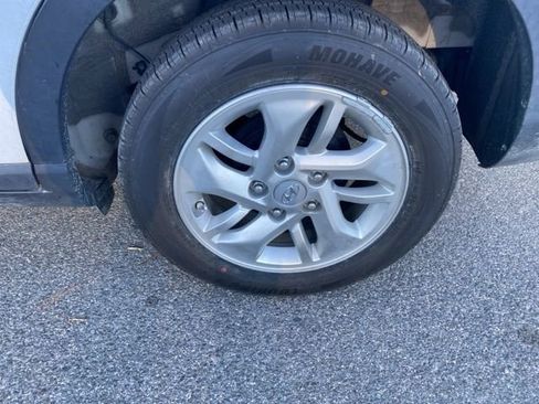 Used 2021 Hyundai Venue SE image 35