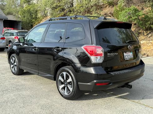 Used 2018 Subaru Forester 2.5i Premium AWD/4WD image 5