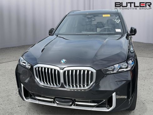 Certified 2024 BMW X5 sDrive40i w/ Premium Package RWD image 5