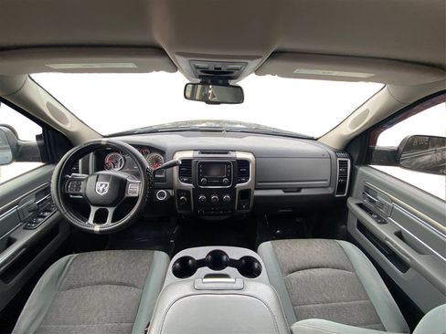 Used 2014 RAM 3500 Big Horn image 31