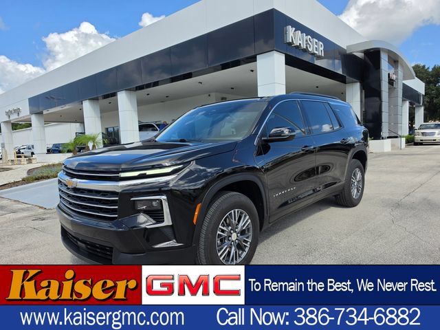 Used 2026 Chevrolet Traverse LT FWD image 1