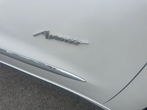 Used 2023 Buick Enclave Avenir w/ Avenir Technology Package image 4