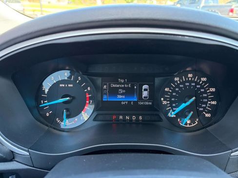 Used 2016 Ford Fusion SE w/ SE Cold Weather Package FWD image 14