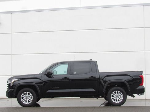 Used 2024 Toyota Tundra SR5 image 4