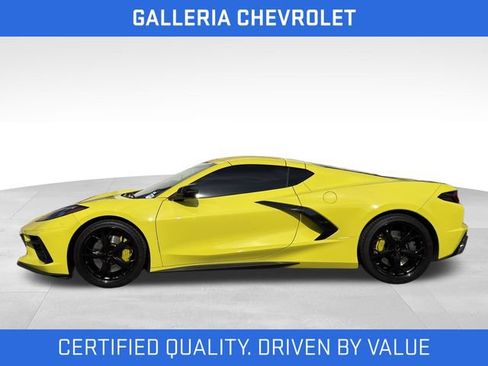 Used 2021 Chevrolet Corvette Stingray Coupe w/ Z51 Performance Package RWD image 4