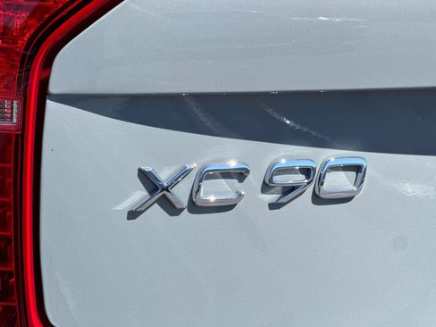 Used 2025 Volvo XC90 T8 Plus w/ Protection Package Premier AWD/4WD image 33