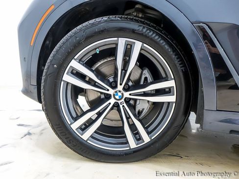 Used 2020 BMW X7 xDrive40i w/ M Sport Package AWD/4WD image 12