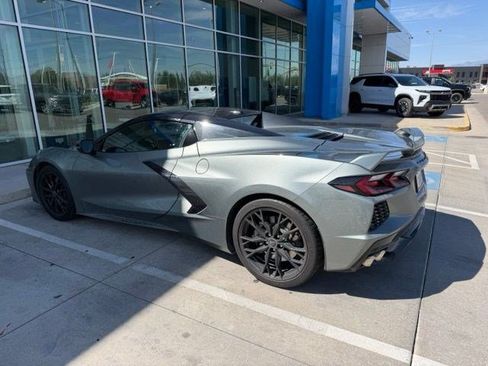 Used 2023 Chevrolet Corvette Stingray Premium Conv w/ Z51 Performance Package RWD image 4