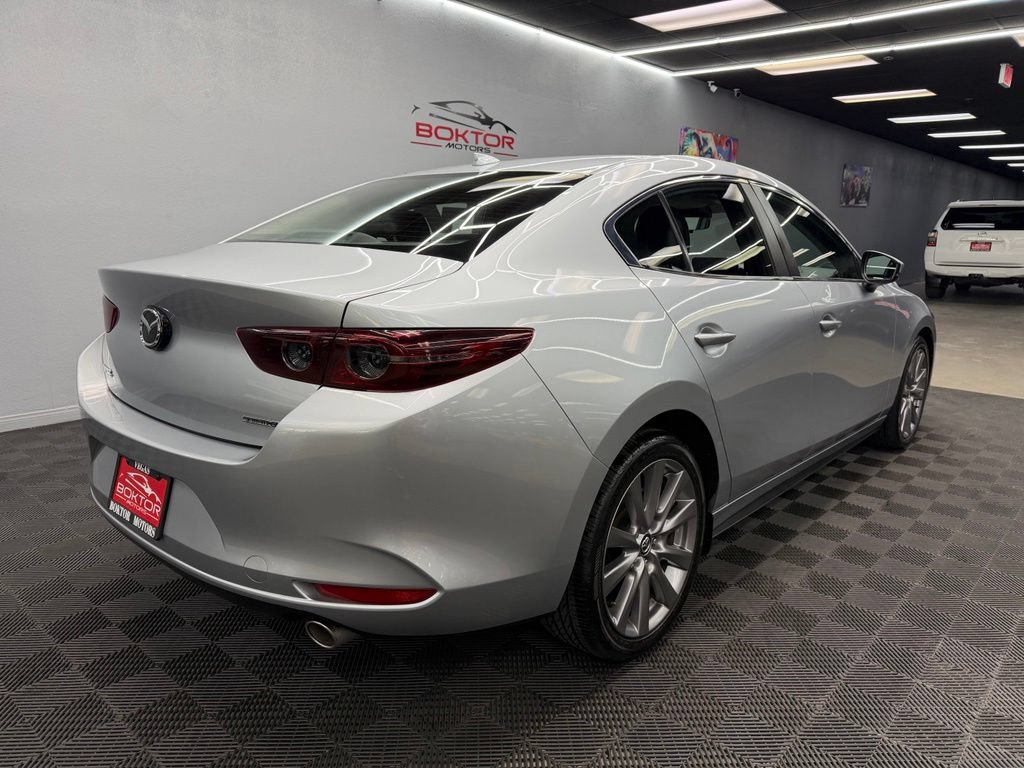 Used 2020 MAZDA MAZDA3 Sedan w/ Preferred Package FWD image 14