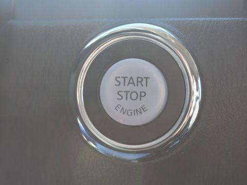 Used 2024 INFINITI QX80 Luxe image 32