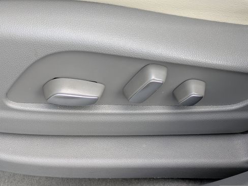 Certified 2023 Cadillac XT6 Premium Luxury image 20