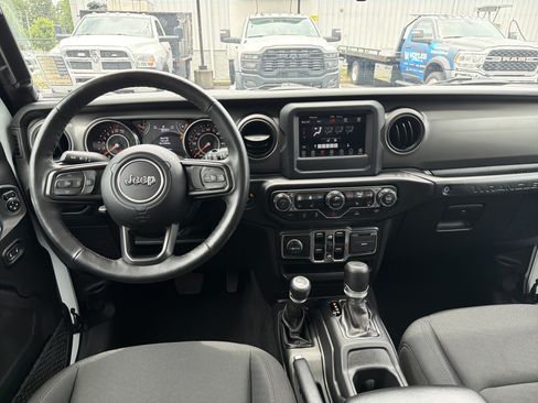 Used 2022 Jeep Wrangler Unlimited Sport AWD/4WD image 27