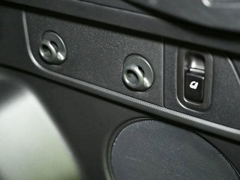 Used 2025 Subaru Forester Limited image 61