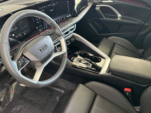 New 2025 Audi Q5 Premium Plus image 9