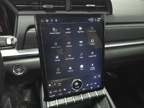 Used 2025 GMC Terrain Elevation w/ Elevation Premium Package image 25