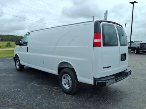 New 2026 Chevrolet Express 2500 Extended w/ Driver Convenience Package RWD image 3