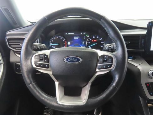 Used 2023 Ford Explorer XLT w/ Equipment Group 202A RWD image 12