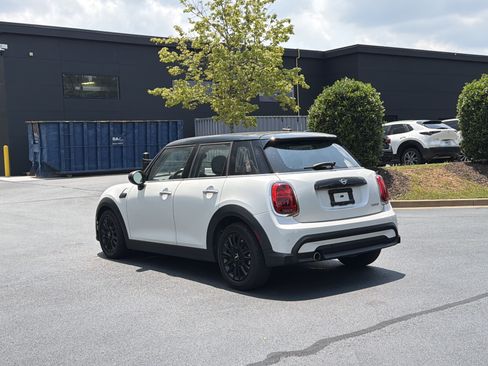 Used 2024 MINI Cooper 4-Door Hardtop FWD image 13