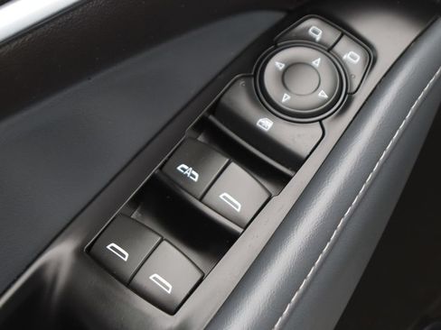 Used 2024 Buick Enclave Essence w/ Sport Touring Edition FWD image 19