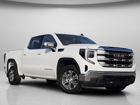 Used 2023 GMC Sierra 1500 SLE image 2