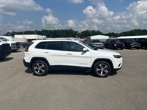 Used 2021 Jeep Cherokee Limited w/ Elite Package AWD/4WD image 2