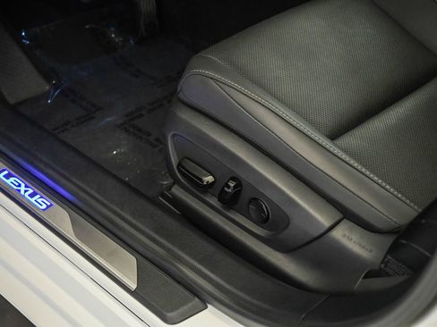 Used 2022 Lexus ES 300h w/ Premium Package FWD image 28