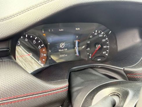 Used 2025 Jeep Compass Trailhawk image 11