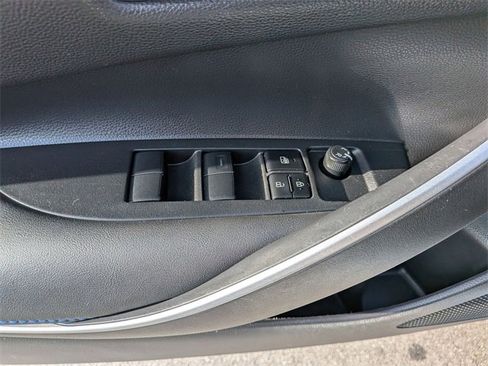 Used 2022 Toyota Corolla SE image 13