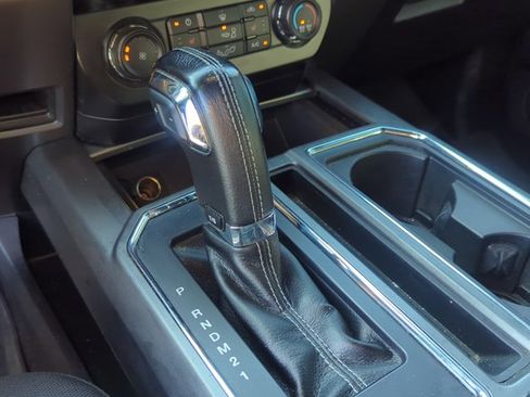Used 2015 Ford F150 XLT w/ Equipment Group 302A Luxury AWD/4WD image 18