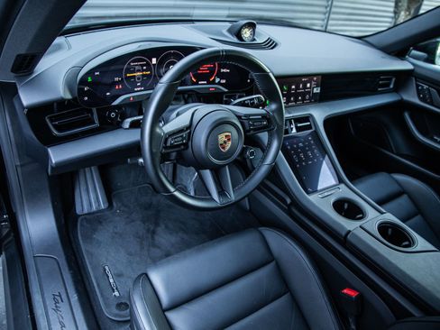 Certified 2024 Porsche Taycan image 4