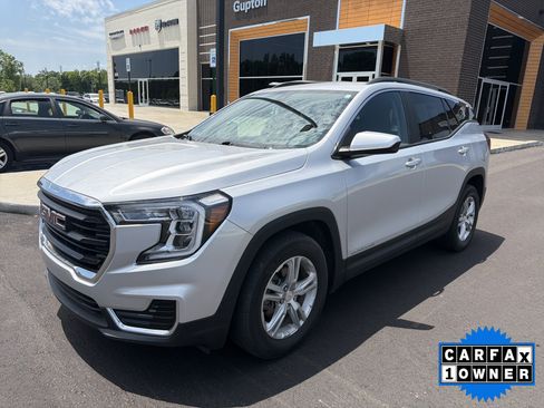 Used 2022 GMC Terrain SLE w/ Driver Convenience Package FWD image 1