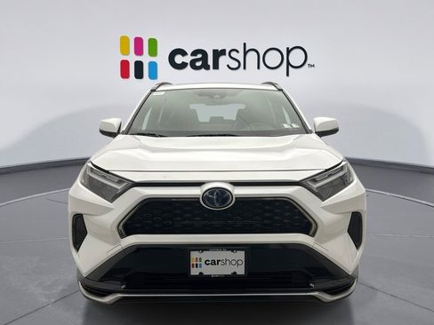 Used 2022 Toyota RAV4 SE w/ Weather & Moonroof Package AWD/4WD image 8