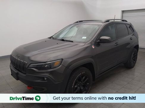 Used 2019 Jeep Cherokee Trailhawk w/ Cold Weather Group AWD/4WD image 1
