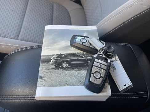 Certified 2022 Ford Escape SE w/ Convenience Package image 35