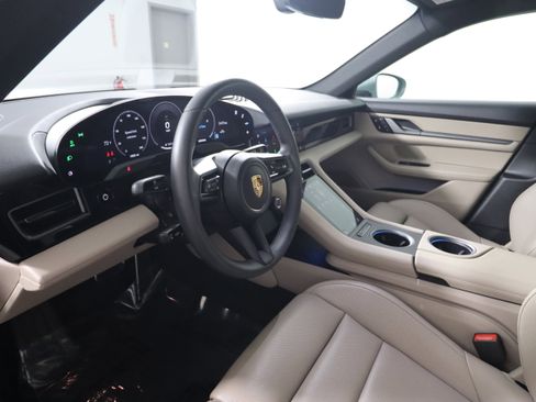 Certified 2025 Porsche Taycan image 4