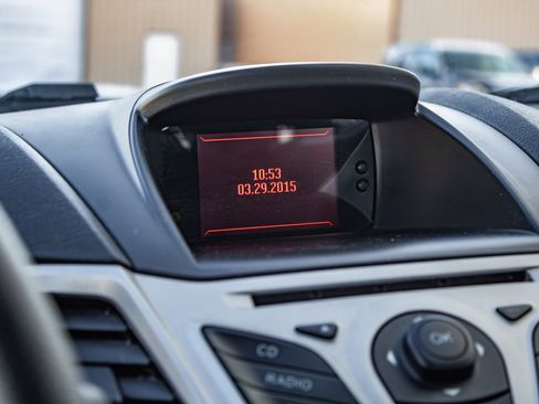 Used 2013 Ford Fiesta SE w/ Moon & Mood Pkg image 30