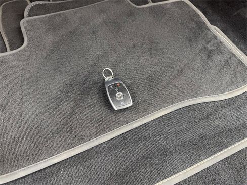 Used 2020 Mercedes-Benz GLC 300 image 77