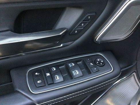 Used 2020 RAM 1500 Limited image 8