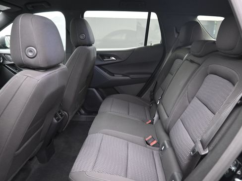 Used 2026 Chevrolet Equinox LT FWD image 17