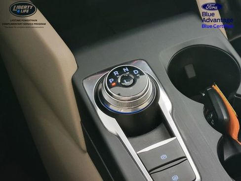 Certified 2020 Ford Escape SE image 25