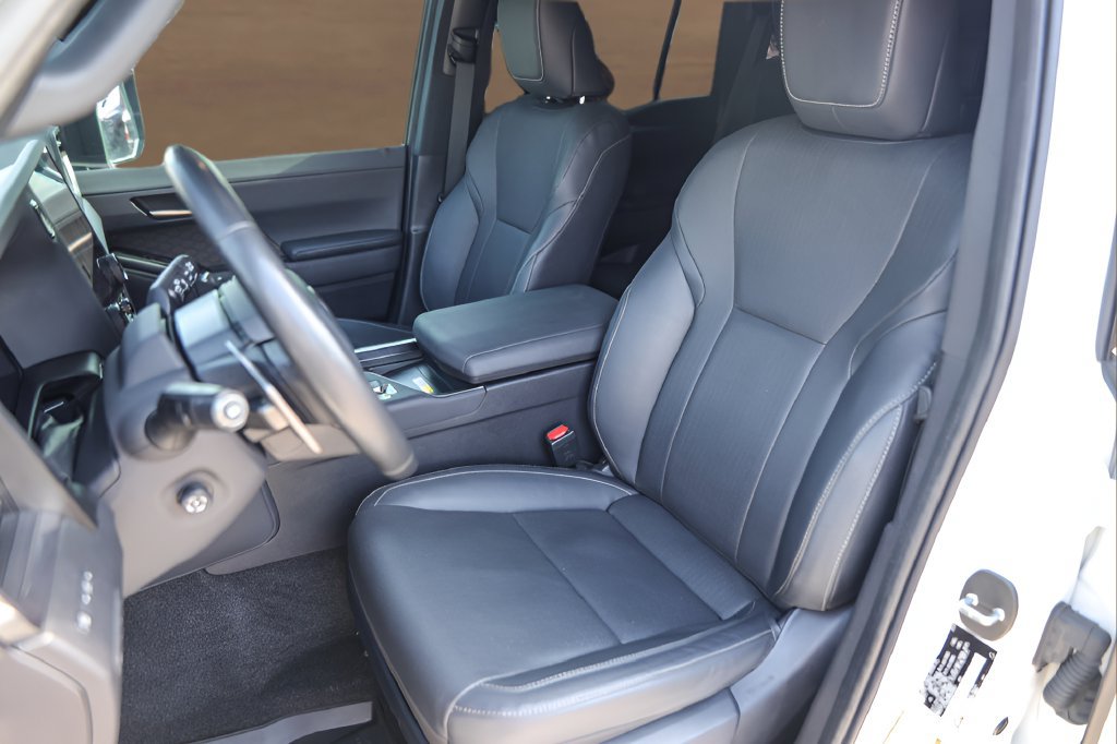 Used 2024 Lexus GX 550 w/ Accessory Package (2T) AWD/4WD image 7